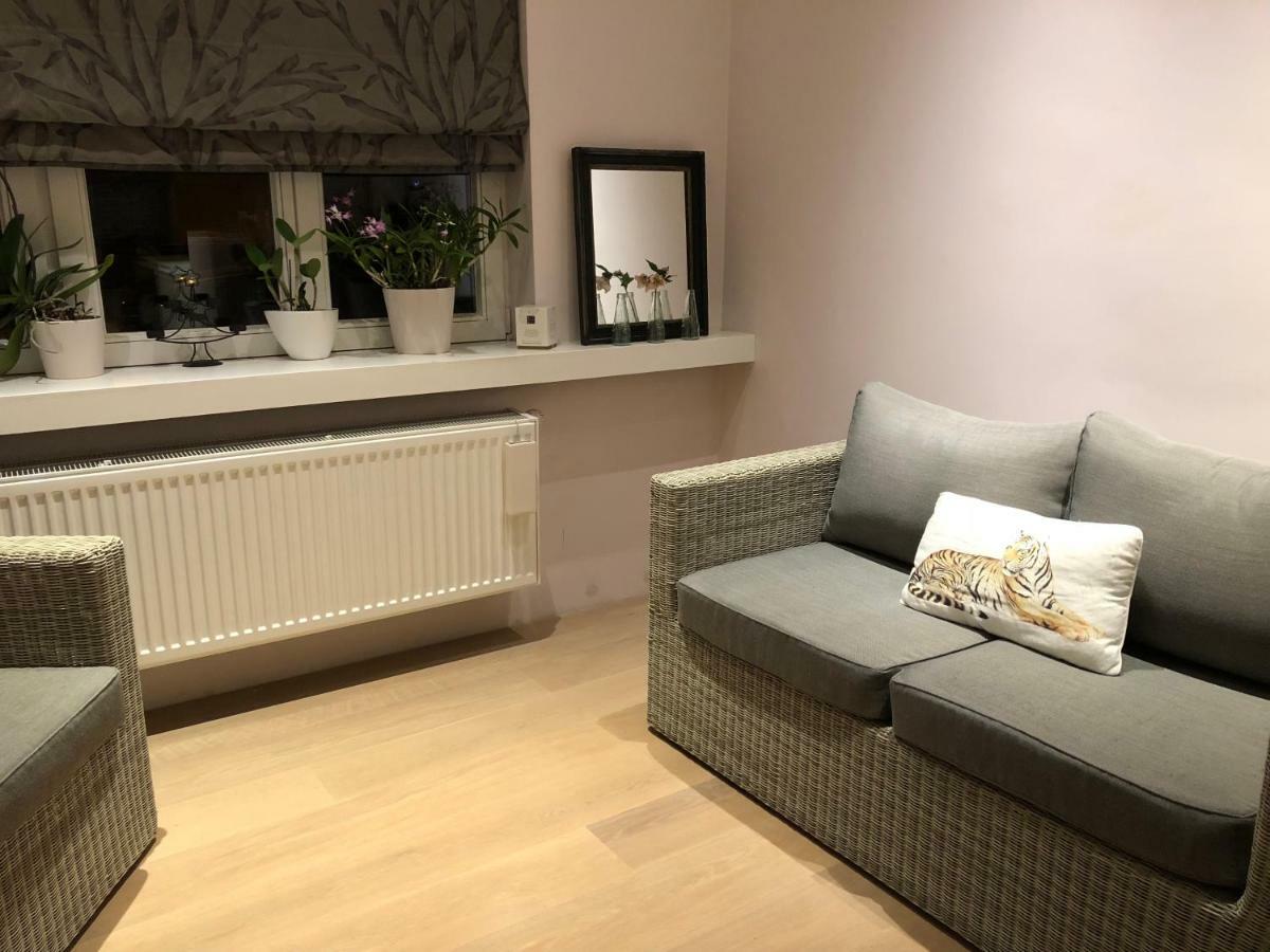 Home Bruges Cosy Comfort Modern Couple Privacy Walking Distance City Center Kitchen Terrace Garden ภายนอก รูปภาพ