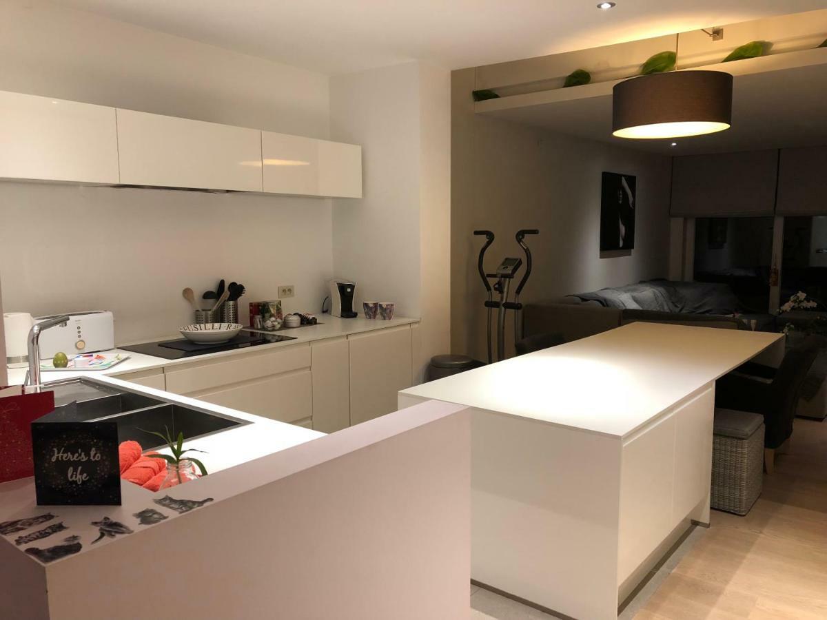 Home Bruges Cosy Comfort Modern Couple Privacy Walking Distance City Center Kitchen Terrace Garden ภายนอก รูปภาพ