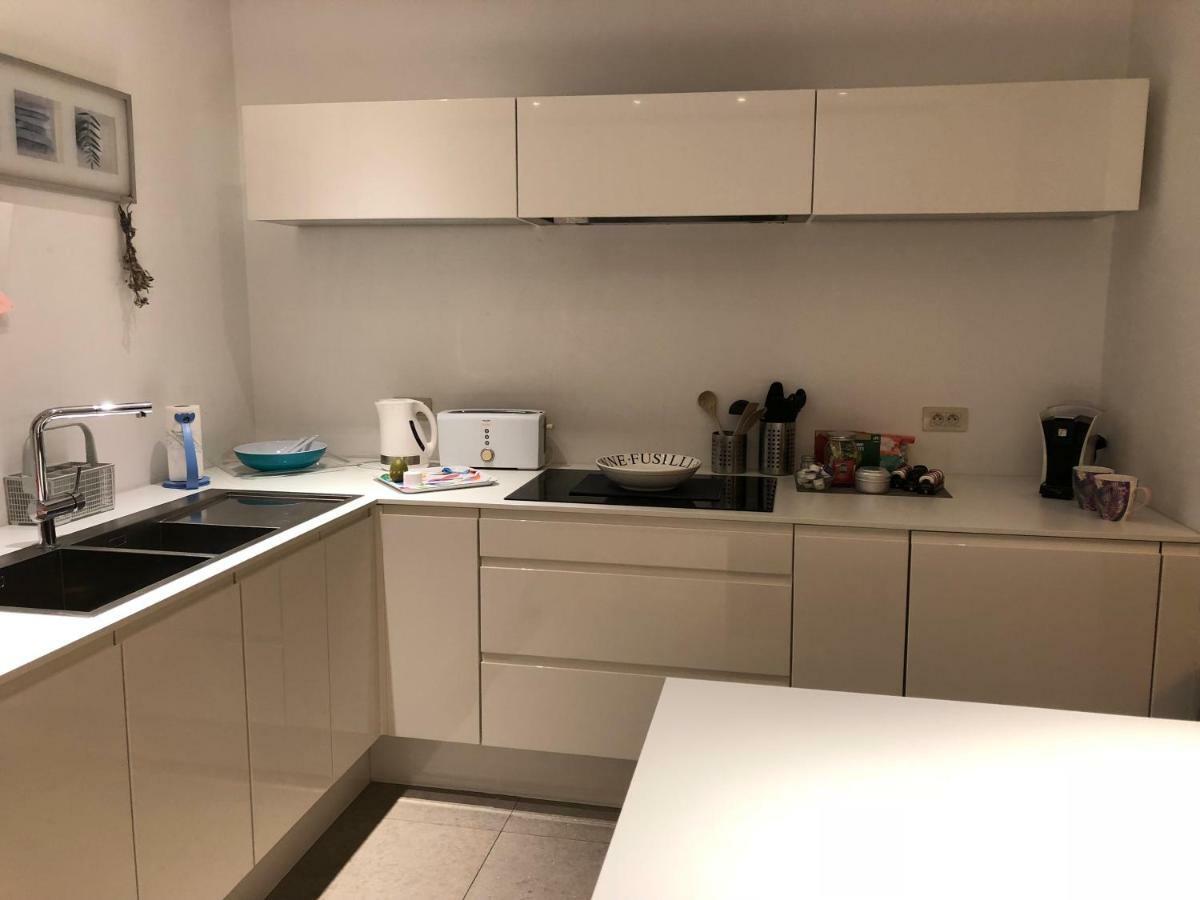 Home Bruges Cosy Comfort Modern Couple Privacy Walking Distance City Center Kitchen Terrace Garden ภายนอก รูปภาพ